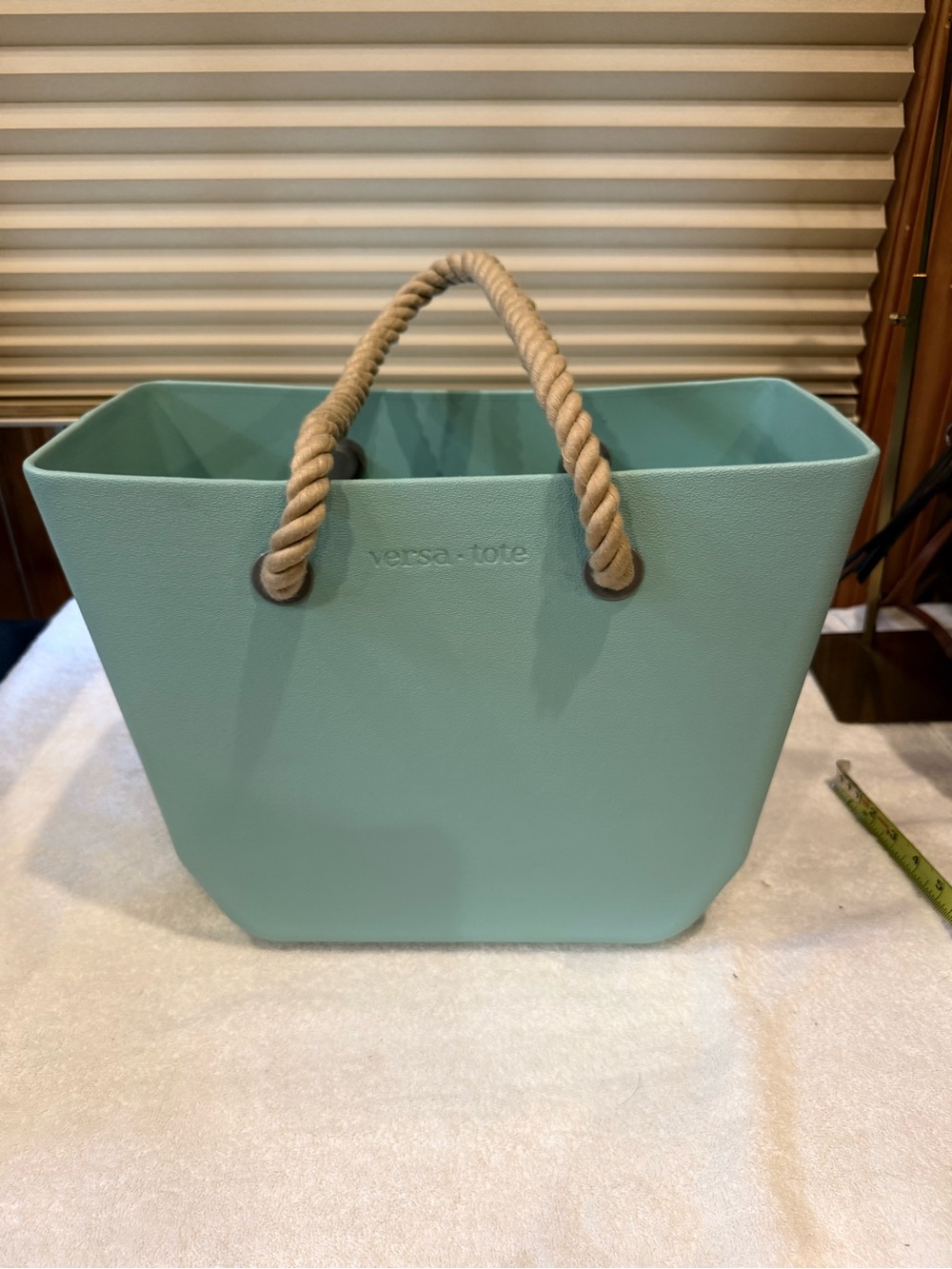 VERSA Tote Mint Green Rope-Handle